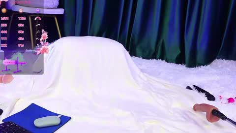 kiss_katy online show from 04.02.26