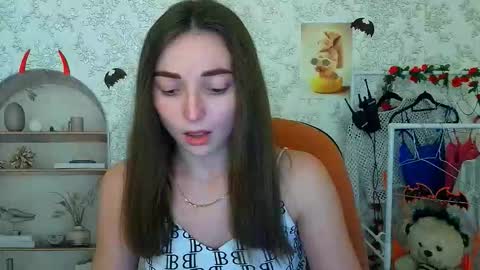 Valeria online show from 10.28.25