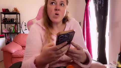 kissica online show from 10.23.25