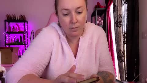 kissica online show from 11.17.25