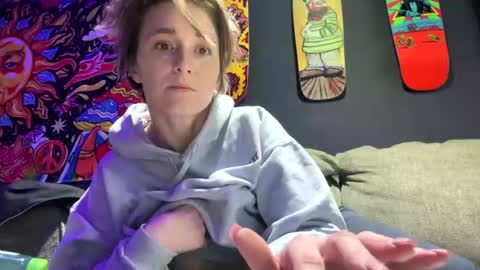 Kaitie online show from 11.28.25