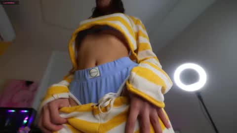 Snapshot of kissmesloww chatting on 11.04.25 Snezhana online show from 11.04.25