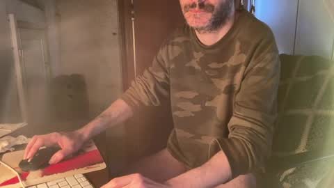 Snapshot of kissofbanned1983 chatting on 04.23.26 kissofbanned1983 online show from 04.23.26
