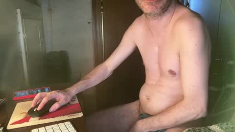 Snapshot of kissofbanned1983 chatting on 05.25.26 kissofbanned1983 online show from 05.25.26