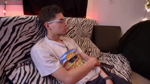 Snapshot of kisstarxxx chatting on 02.15.26 Helena and Brad online show from 02.15.26