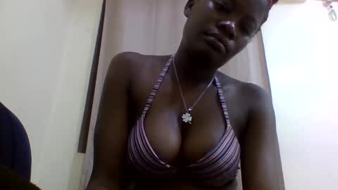 Snapshot of kissybabe01 chatting on 10.10.25 kissybabe01 online show from 10.10.25