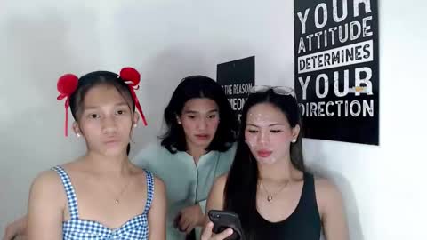 kissykittenx_ online show from 04.06.26