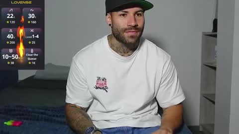 Snapshot of kite__ chatting on 10.06.25 kite__ online show from 10.06.25