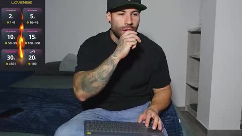 Snapshot of kite__ chatting on 10.13.25 kite__ online show from 10.13.25