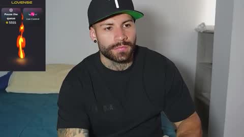 Snapshot of kite__ chatting on 11.03.25 kite__ online show from 11.03.25