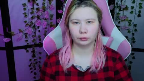 Snapshot of kitsune_little chatting on 05.15.26 kitsune_little online show from 05.15.26