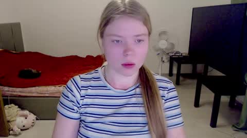 Jennyblonde and Emmabrunette online show from 02.09.25