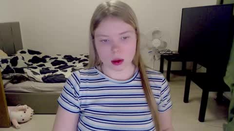 Jennyblonde and Emmabrunette online show from 02.21.25