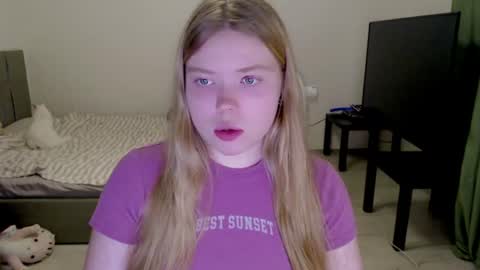 Snapshot of kitten_jenny01 chatting on 07.11.26 Jennyblonde and Emmabrunette online show from 07.11.26