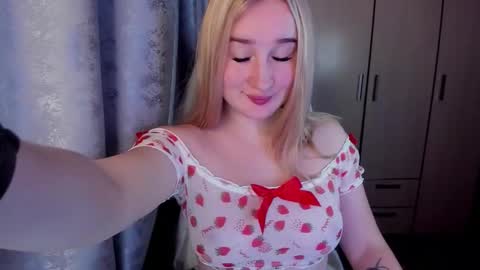 kitten_sun online show from 10.29.25