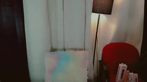 Snapshot of kitteylovesyou chatting on 10.27.25 KITTY online show from 10.27.25