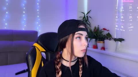 Snapshot of kittie_bear chatting on 09.13.25 Veronica online show from 09.13.25