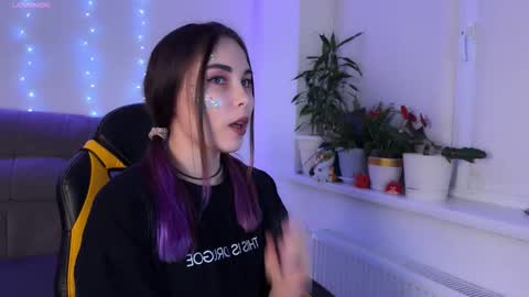 Snapshot of kittie_bear chatting on 10.25.25 Veronica online show from 10.25.25