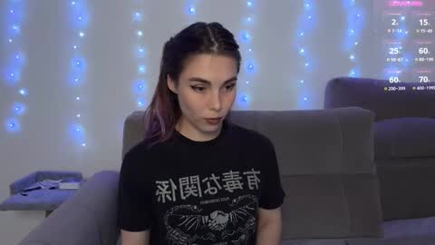 Snapshot of kittie_bear chatting on 11.15.25 Veronica online show from 11.15.25