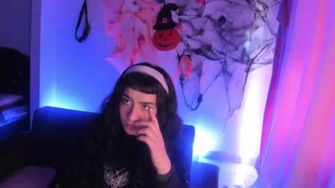 kitty__chs online show from 11.22.25