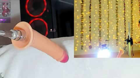 Snapshot of kitty__rosse__ chatting on 10.23.25 Kitty online show from 10.23.25