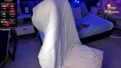 Snapshot of kitty__rouse chatting on 10.11.25 Kitty online show from 10.11.25