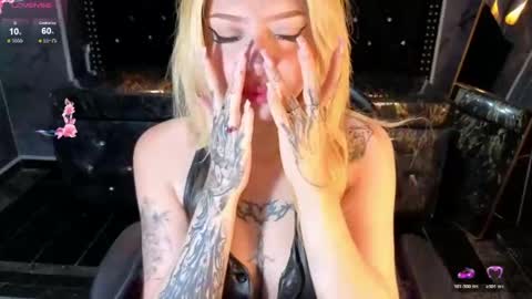 kitty_fox_b online show from 04.01.26