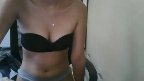 Snapshot of kitty_fussy chatting on 10.05.25 kitty_fussy online show from 10.05.25