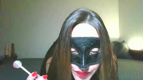 Snapshot of kitty_hw chatting on 11.02.25 Kitty HW online show from 11.02.25