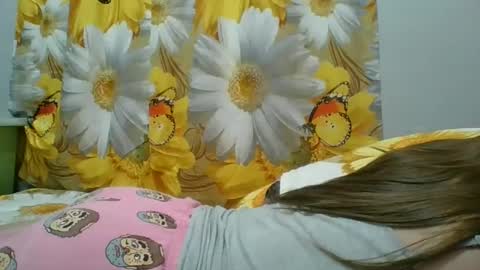 Snapshot of kitty_kate90 chatting on 01.05.25 kitty_kate90 online show from 01.05.25