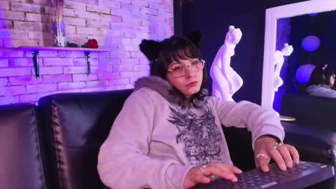 Kitty online show from 03.21.26