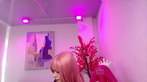 Kitty  online show from 10.04.25