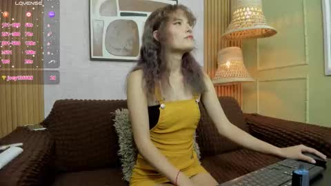 Snapshot of kitty_star_ chatting on 04.20.26 kitty_star_ online show from 04.20.26