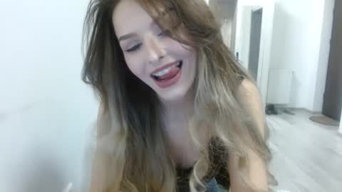 Snapshot of kittyblackcat chatting on 04.25.26 Kitty online show from 04.25.26
