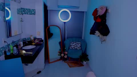 KittyChanel online show from 12.18.25