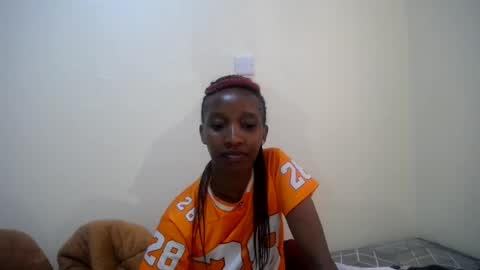 Snapshot of kittyfay_ chatting on 06.17.26 Fay online show from 06.17.26