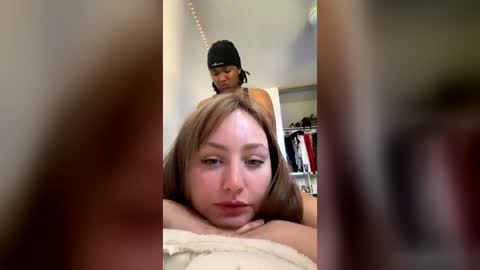 Snapshot of kittygiz chatting on 06.20.26 kittygiz online show from 06.20.26