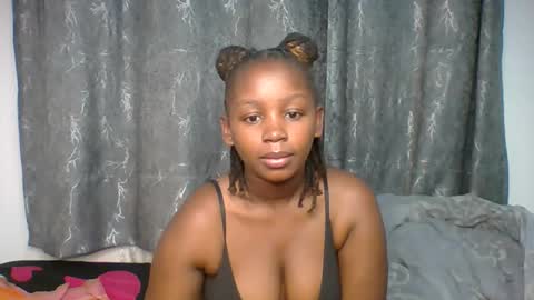 Snapshot of kittygleam chatting on 09.12.25 kittygleam online show from 09.12.25