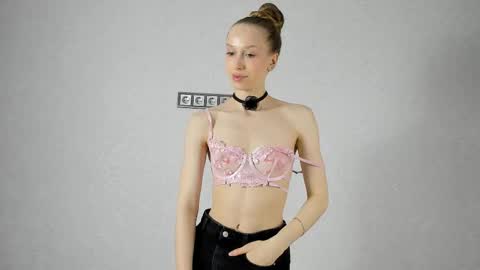 kittykait_k online show from 03.11.25