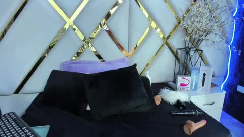 kittylovely  online show from 04.12.26