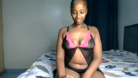 Snapshot of kittypettite chatting on 07.18.26 Kittypettite online show from 07.18.26