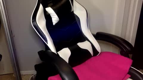 Kitty Sub online show from 11.05.25