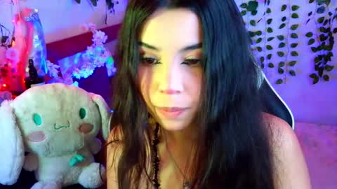 Snapshot of kittyuwu_ chatting on 10.06.25 Kittyuwu online show from 10.06.25