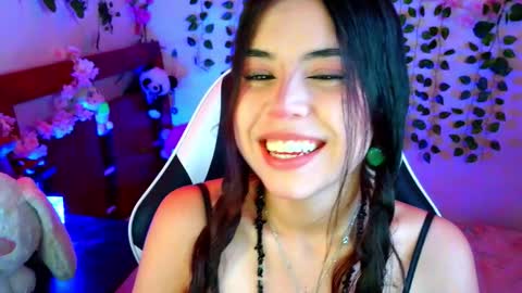 Snapshot of kittyuwu_ chatting on 10.10.25 Kittyuwu online show from 10.10.25