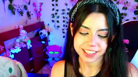 Snapshot of kittyuwu_ chatting on 10.17.25 Kittyuwu online show from 10.17.25