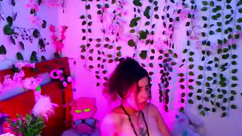 Snapshot of kittyuwu_ chatting on 10.20.25 Kittyuwu online show from 10.20.25