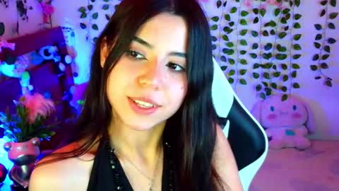 Snapshot of kittyuwu_ chatting on 10.24.25 Kittyuwu online show from 10.24.25