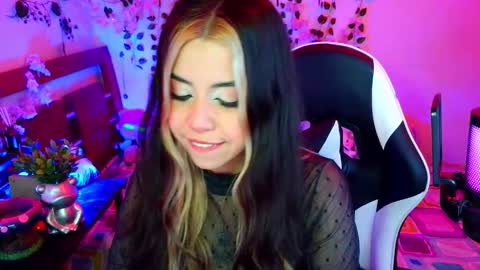 Snapshot of kittyuwu_ chatting on 02.20.26 Kittyuwu online show from 02.20.26