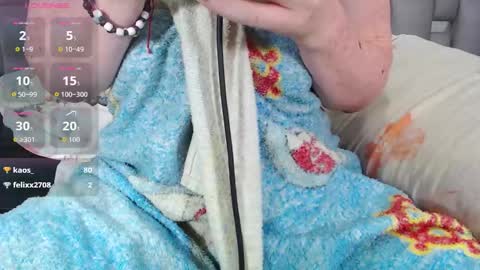 kittywhiteass online show from 10.07.25