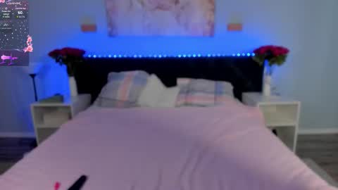 Snapshot of kittyy_cuttie chatting on 10.14.25 kittyy online show from 10.14.25